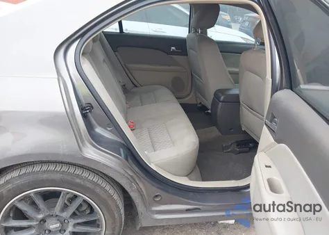 2010 Ford Fusion Se z USA, uszkodzony, nr VIN 3FAHP0HAXAR402448